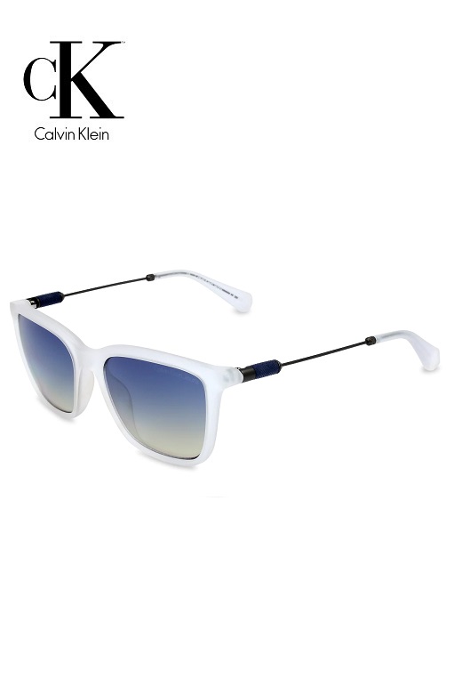 Calvin Klein női napszemüveg . igényes fehér keret