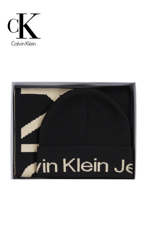 Calvin Klein női sapka és sál szett - fekete
